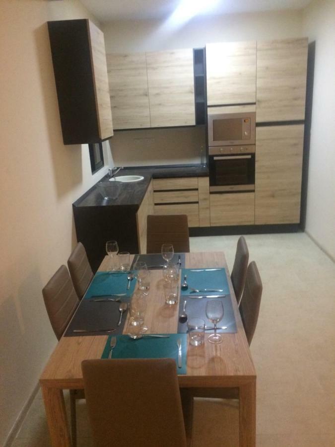 Higlander Apartments Меллиеха Экстерьер фото